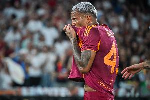 HuaTiHui-佩杜拉：韦斯利膝盖不适将接受罗马检查，对阵都灵伦施将出任首发